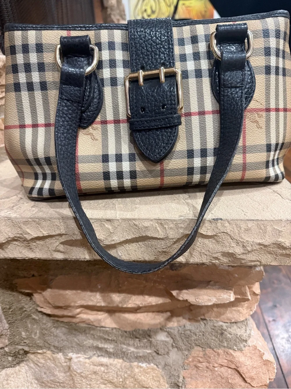 Burberry Beige Nova Check Handbag with Black Trim - Picture 2 of 6